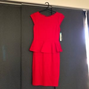 NWT. Alice & Olivia ‘Victoria’ peplum dress in red SIZE 4